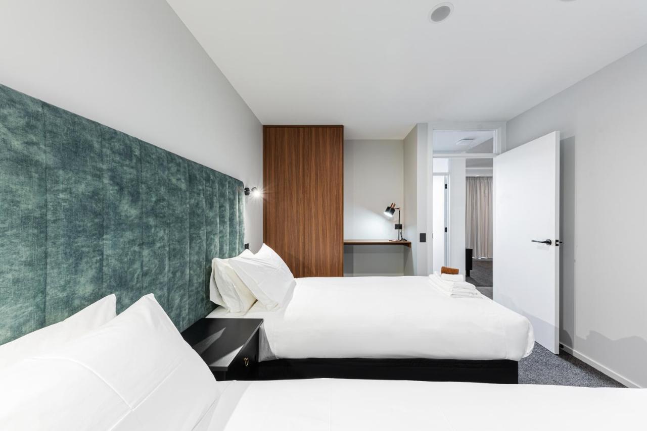 Galaxy Boutique Hotel Lake Tekapo Exterior photo A room at the hotel