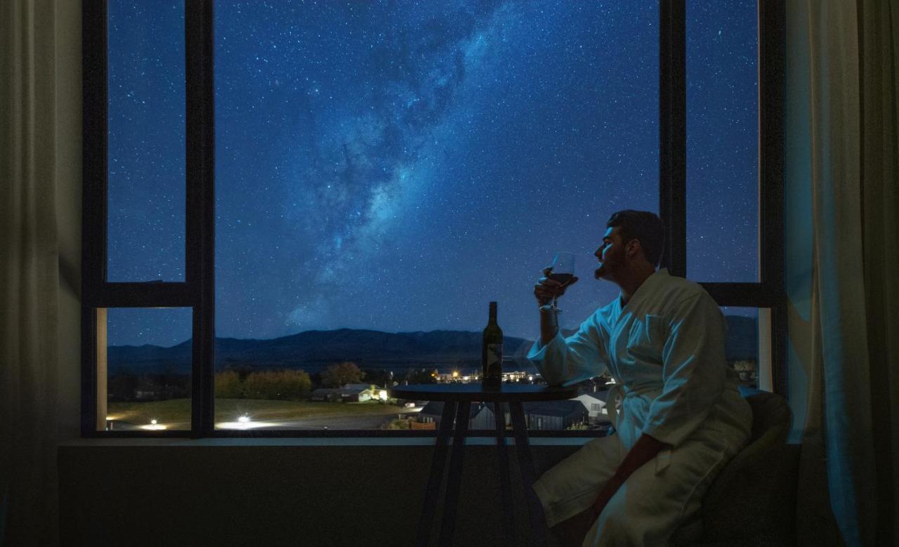 Galaxy Boutique Hotel Lake Tekapo Exterior photo Milky Way over the town of Stargazing